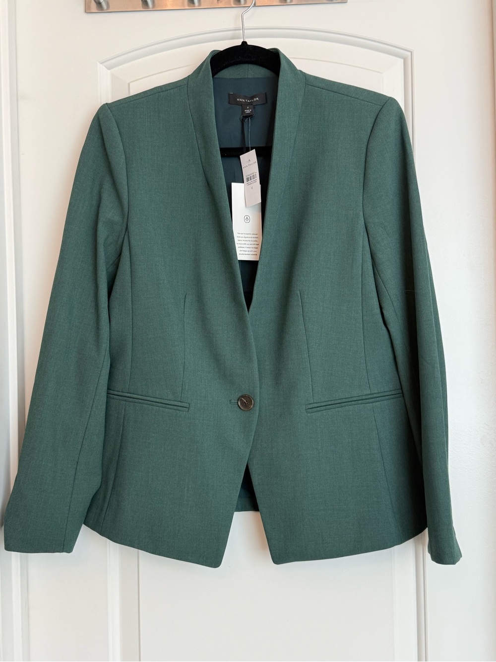 NWT Ann Taylor cutaway blazer, green size 6